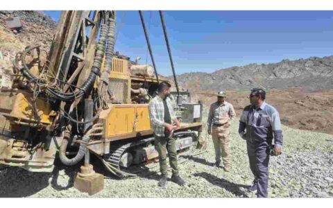 مدیر اکتشاف ایمپاسکو از محدوده‌های اکتشافی طلادار و زاهدان ۳ بازدید کرد